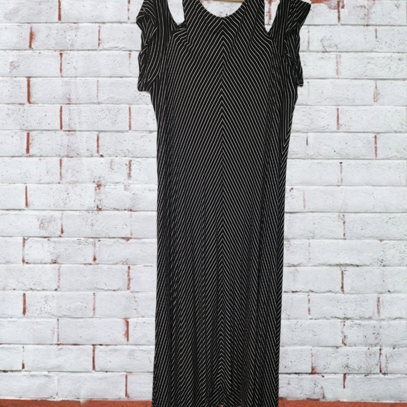 Lane Bryant Cold-Shoulder Maxi Dress - Picture 2 of 4